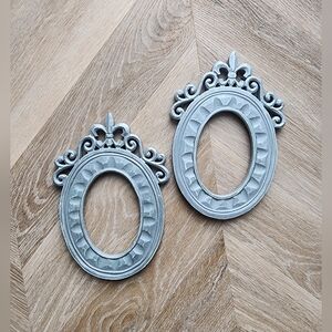 2 x Cute Light Decorative Shabby Wooden Frames